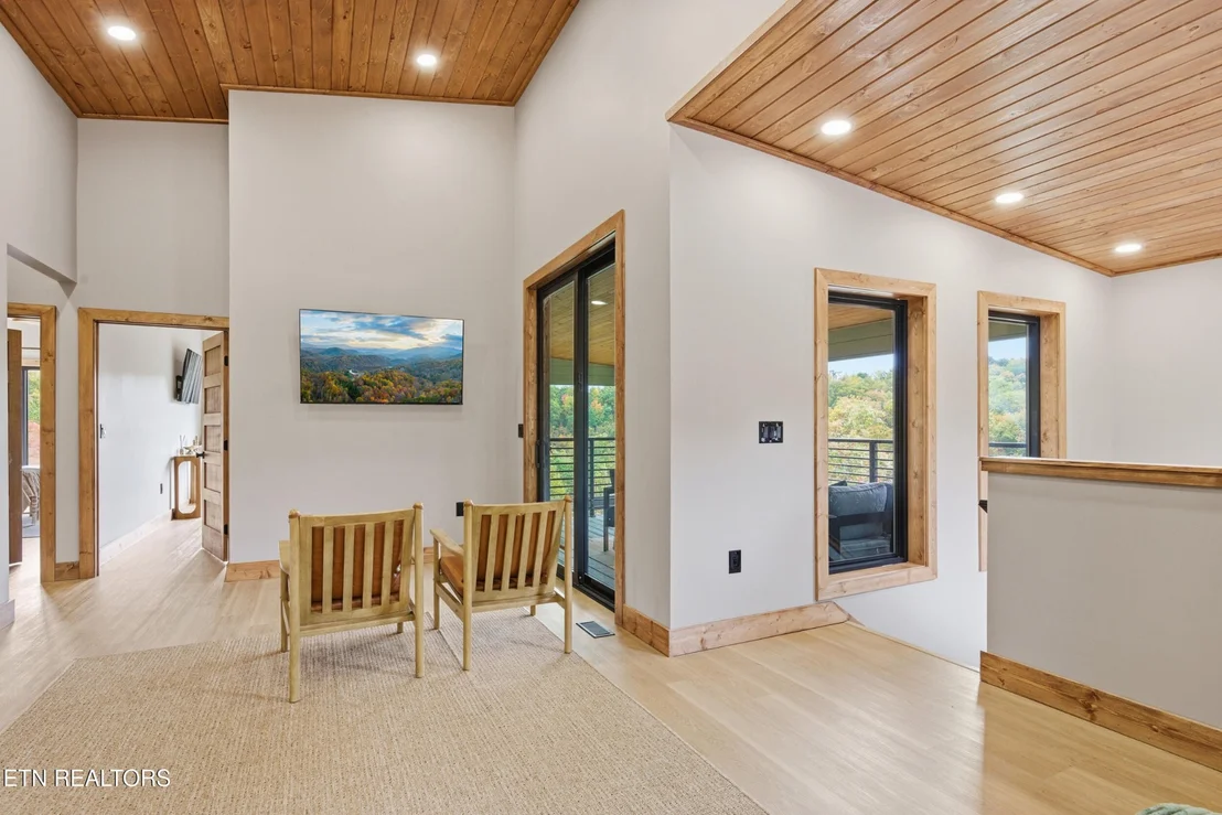 Photo of 1540 Bear Valley Rd