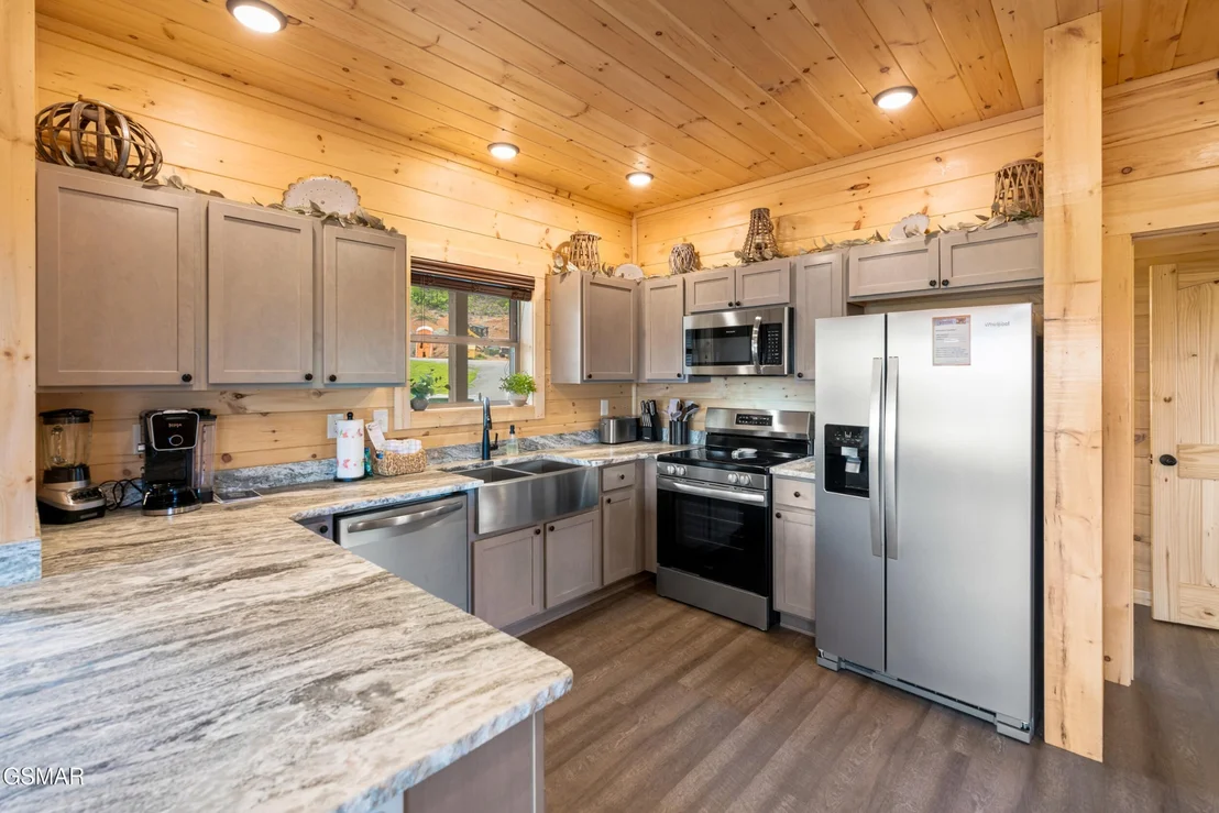 Photo of 812 Peak Lp Way
