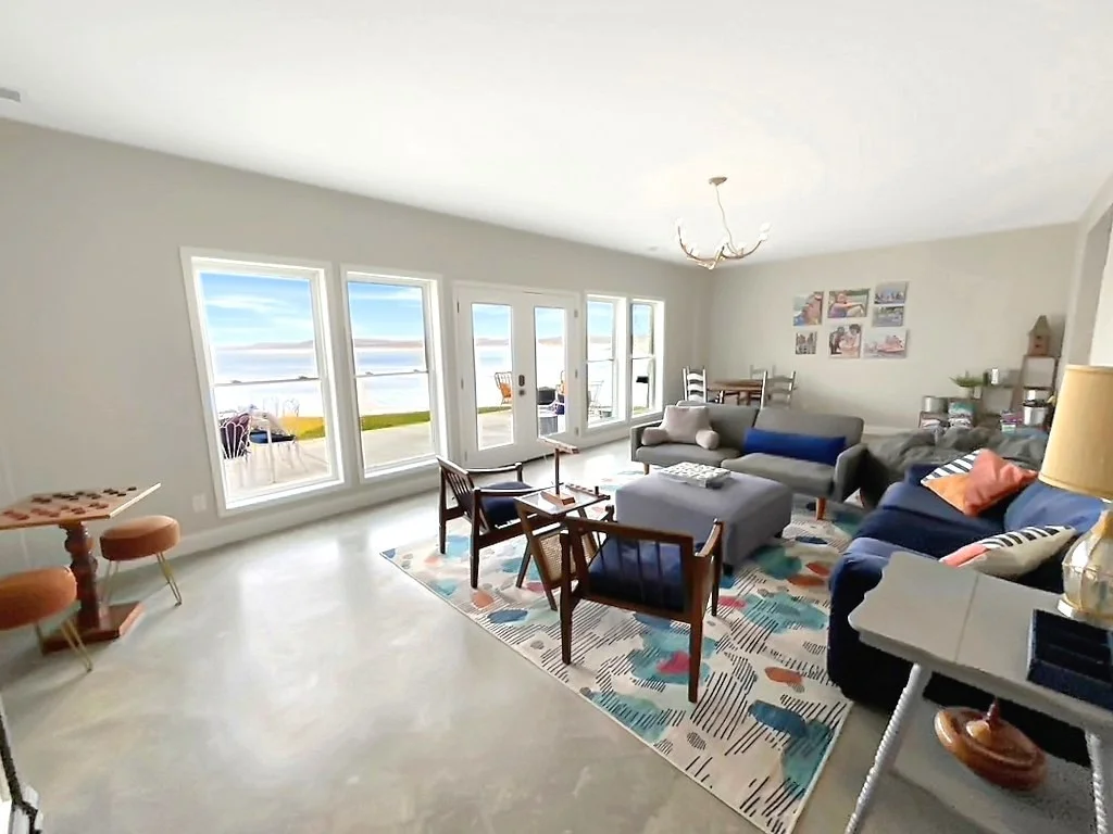 Photo of 191 Wayne Cir