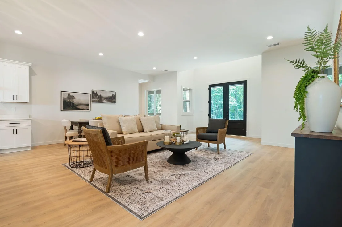 Photo of 900 Valley View Drive