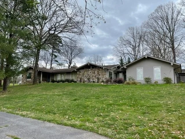 Photo of 110 Georgian Lane