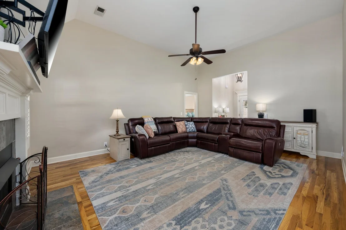 Photo of 2915 June Bug Dr