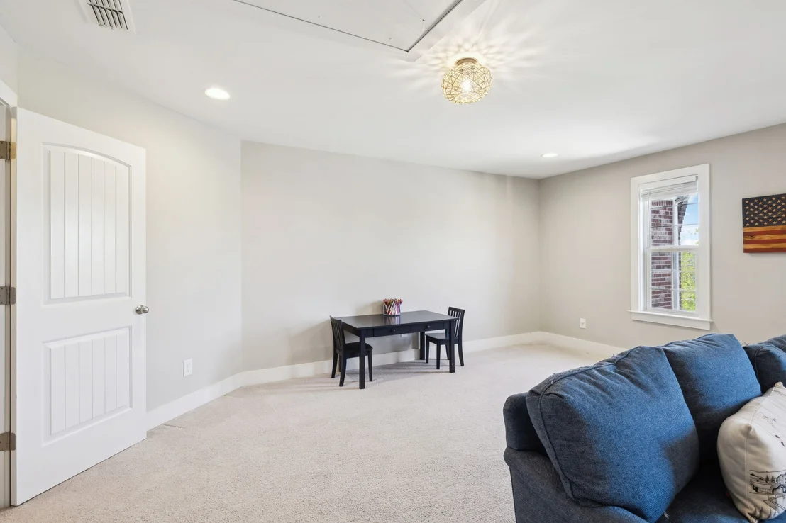 Photo of 7025 Headwaters Dr