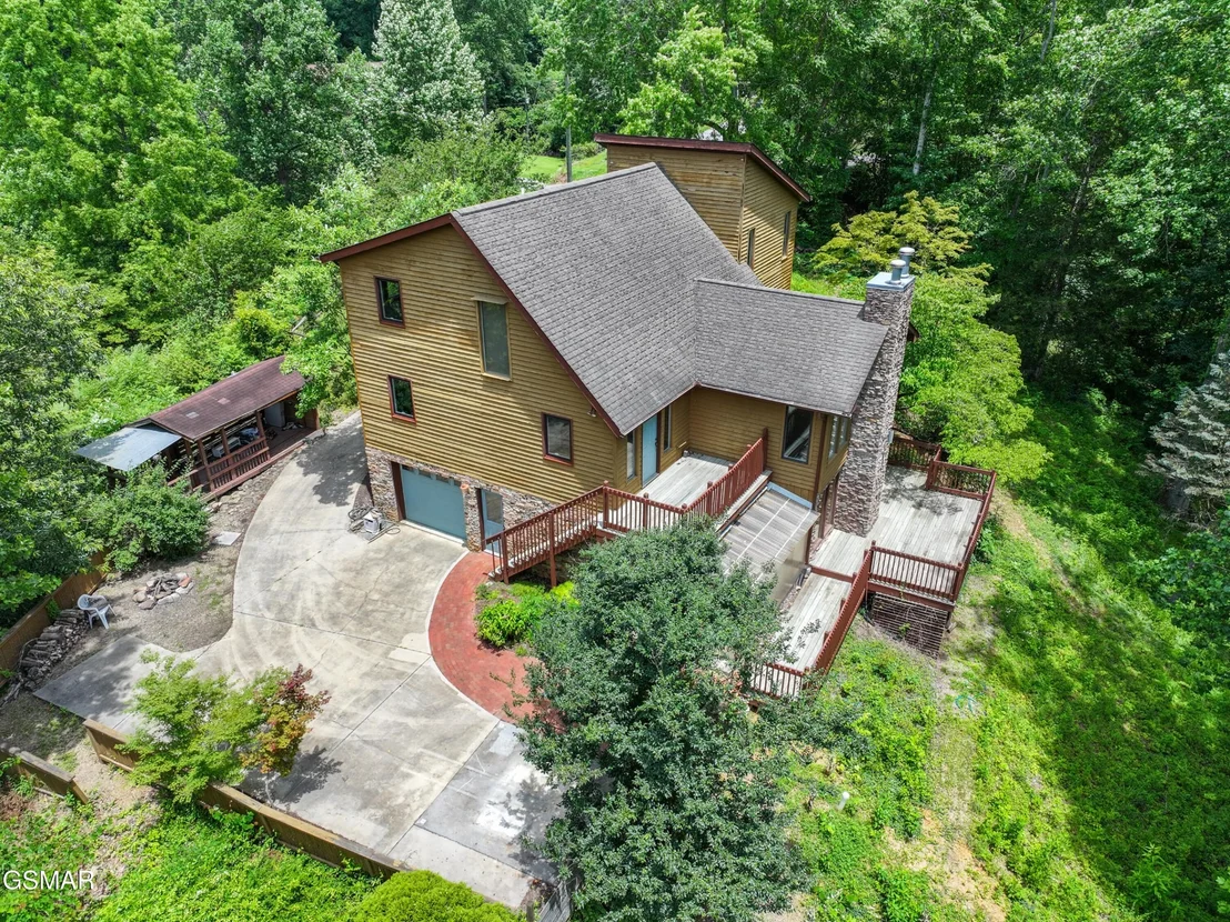 Photo of 2369 Goldrush Road