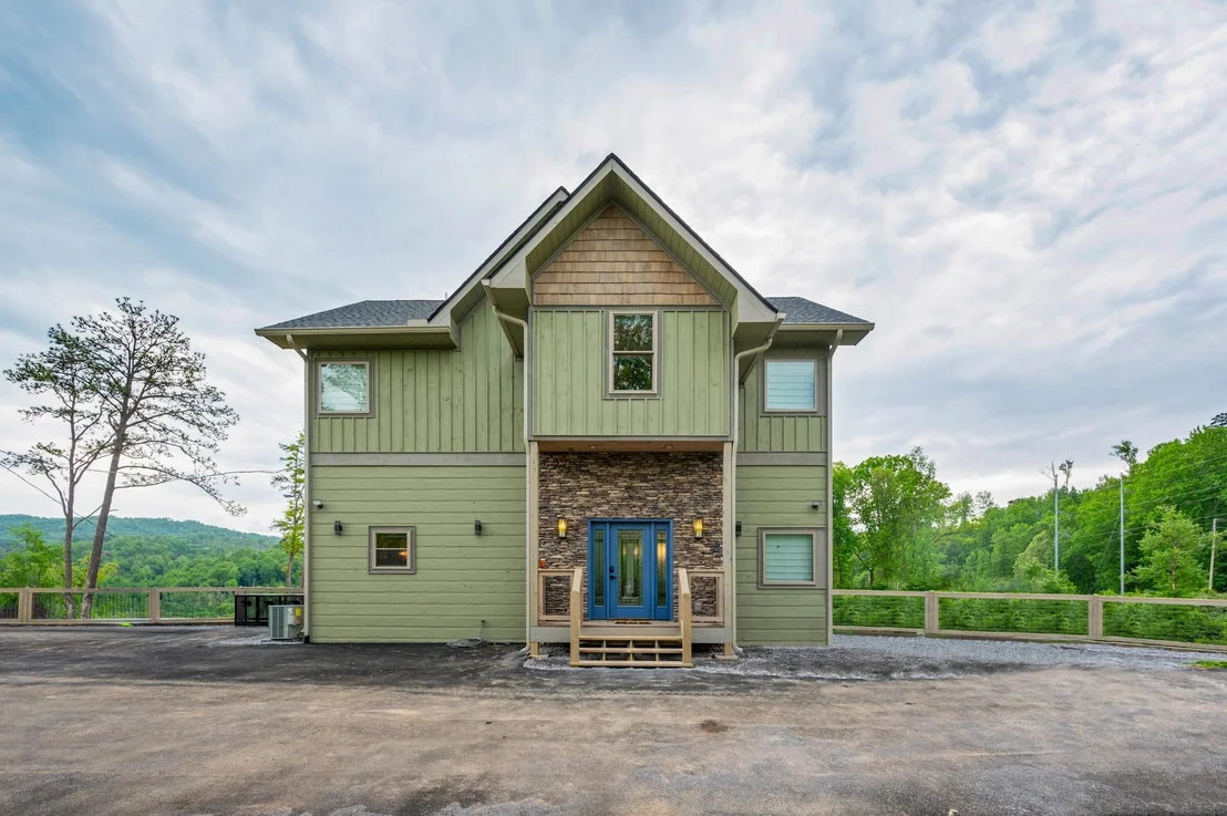 Photo of 1237 Hemlock Drive