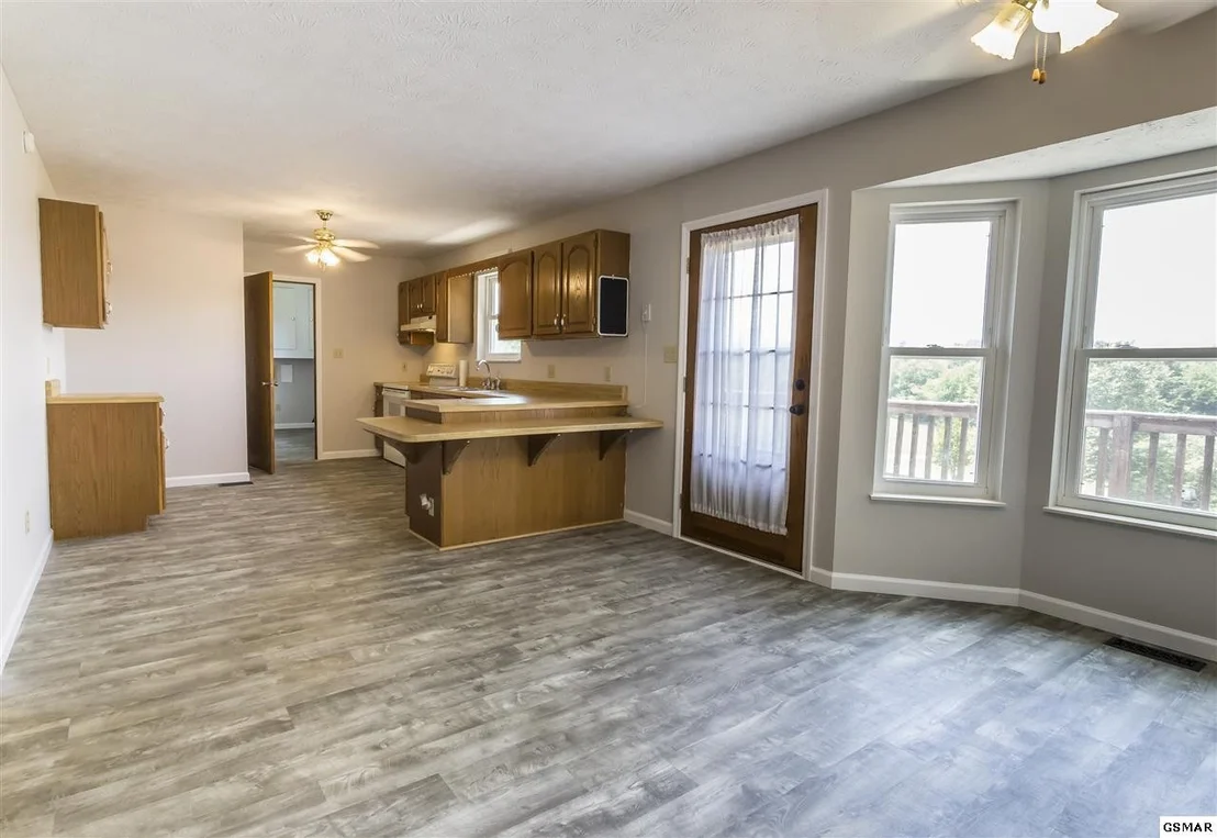 Photo of 2460 Amanda Lane