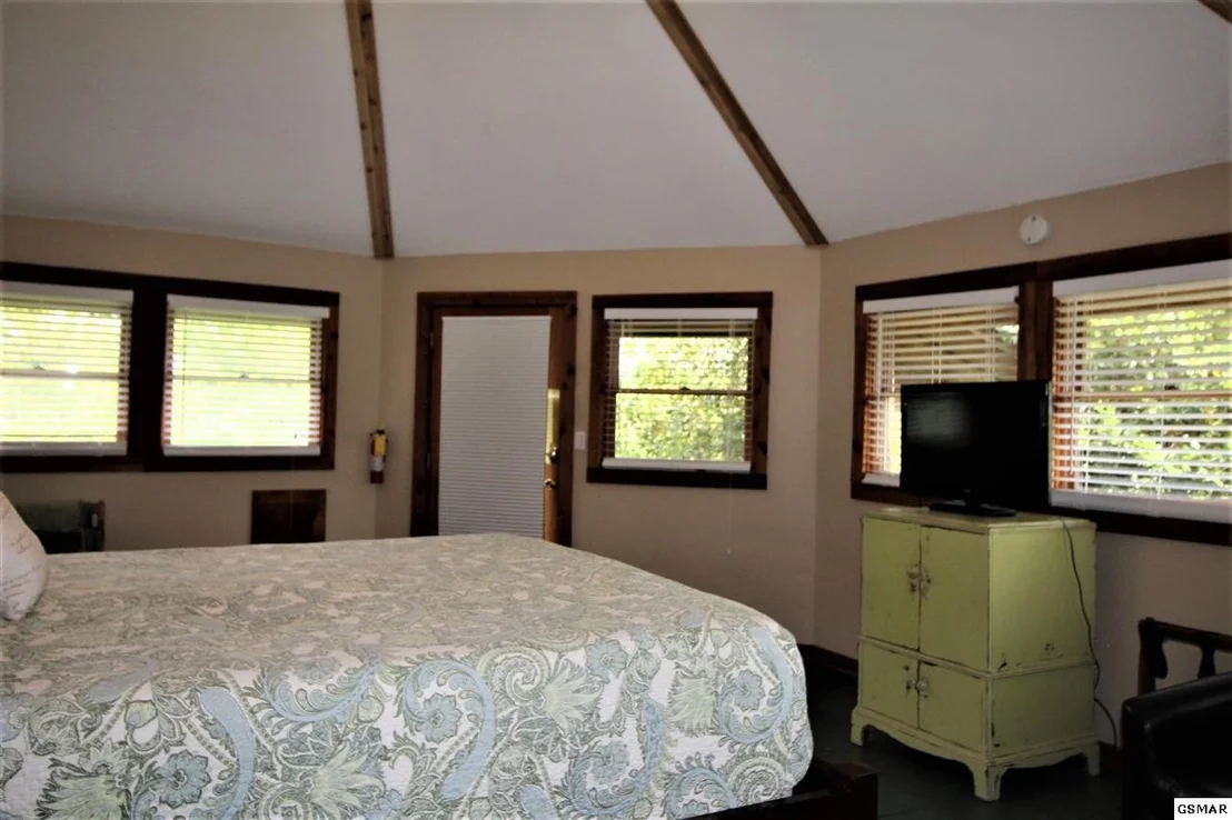Photo of 1717 Springer Road