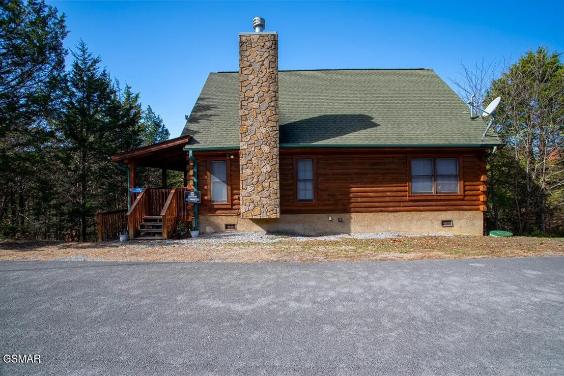Photo of 2525 Fleming Way