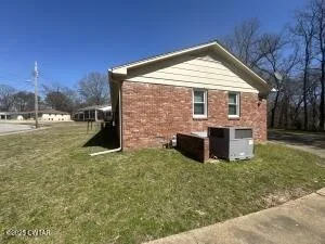 Photo of 122 Sunvalley Dr