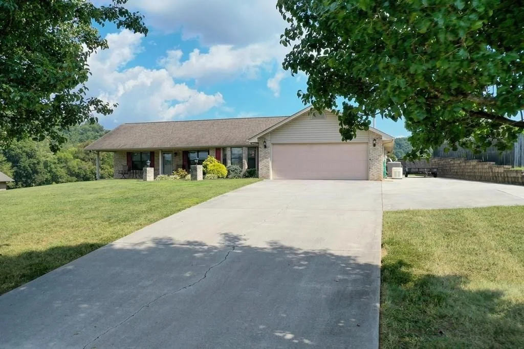 Photo of 1439 River Run Circle