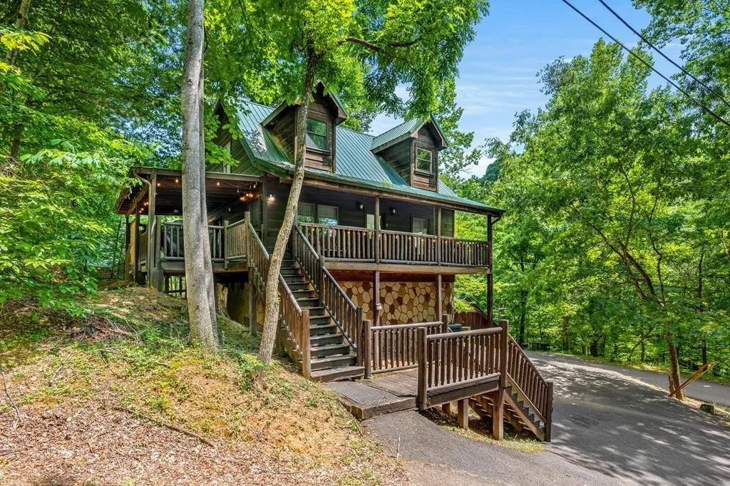 Photo of 1502 SKY VIEW Drive