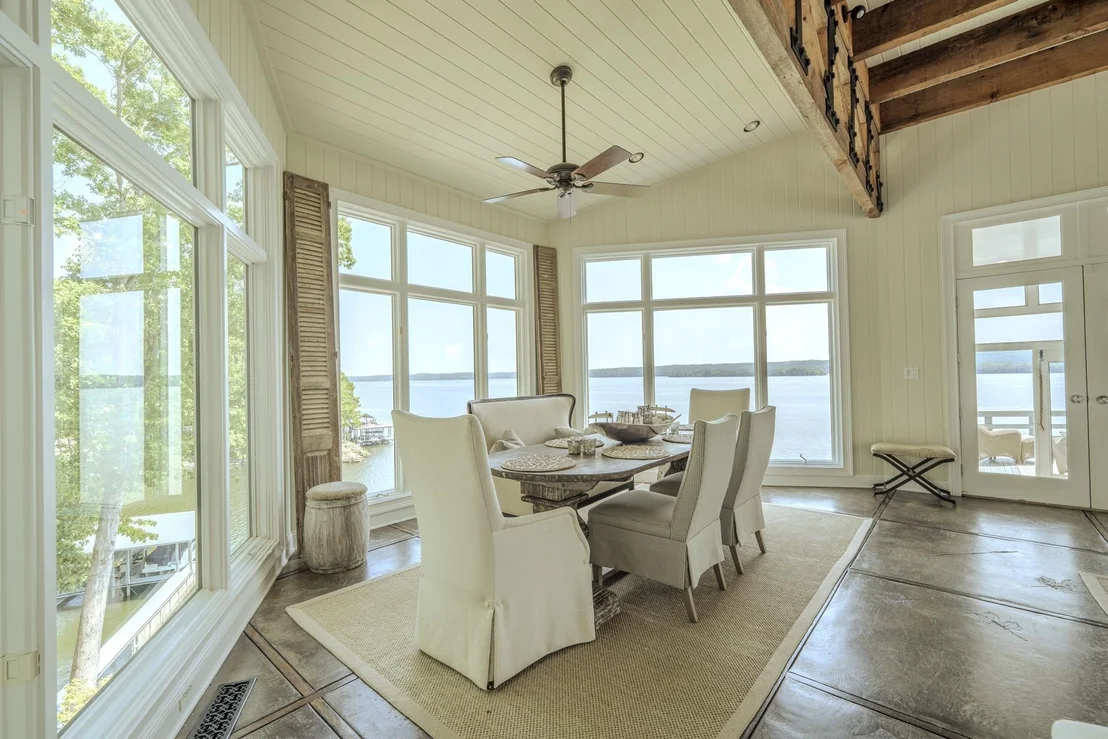 Photo of 199 LAKESHORE LN