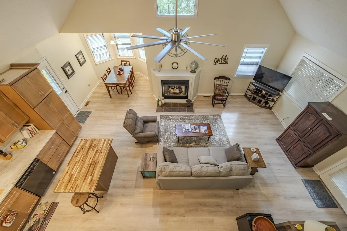 Photo of 325 MURRAY LN