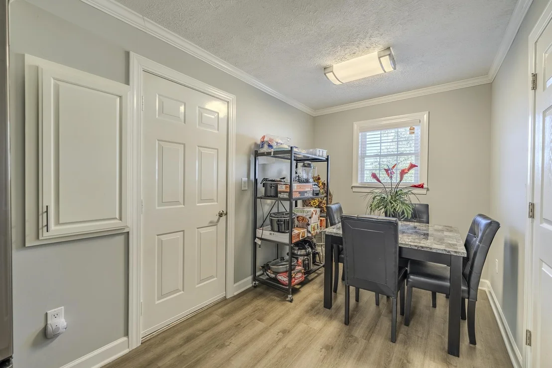 Photo of 122 CANBY CIR