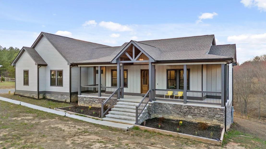 Photo of 2323 River Bluffs Drive