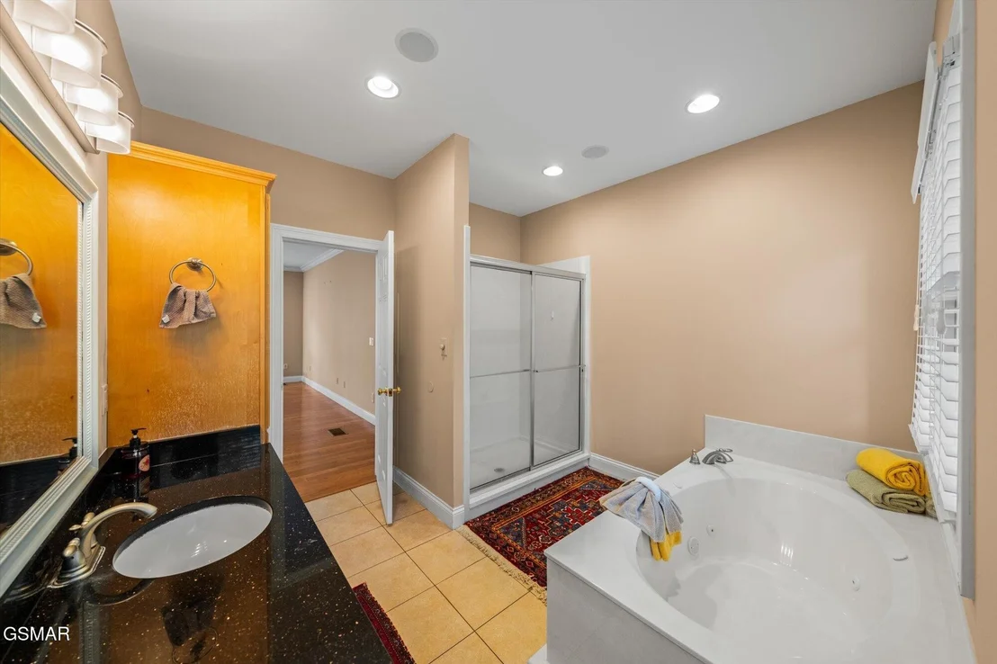 Photo of 1435 White Oak Drive