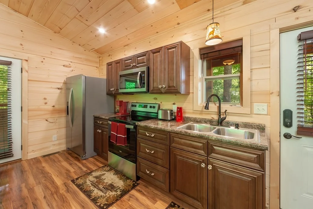 Photo of 3322 Whaley Road