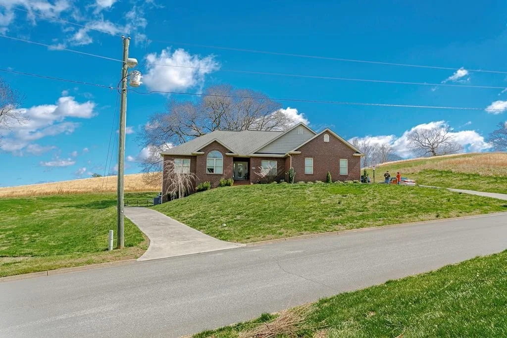 Photo of 1119 Saint Ives