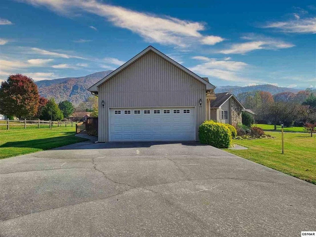 Photo of 3585 Deer Field Circle
