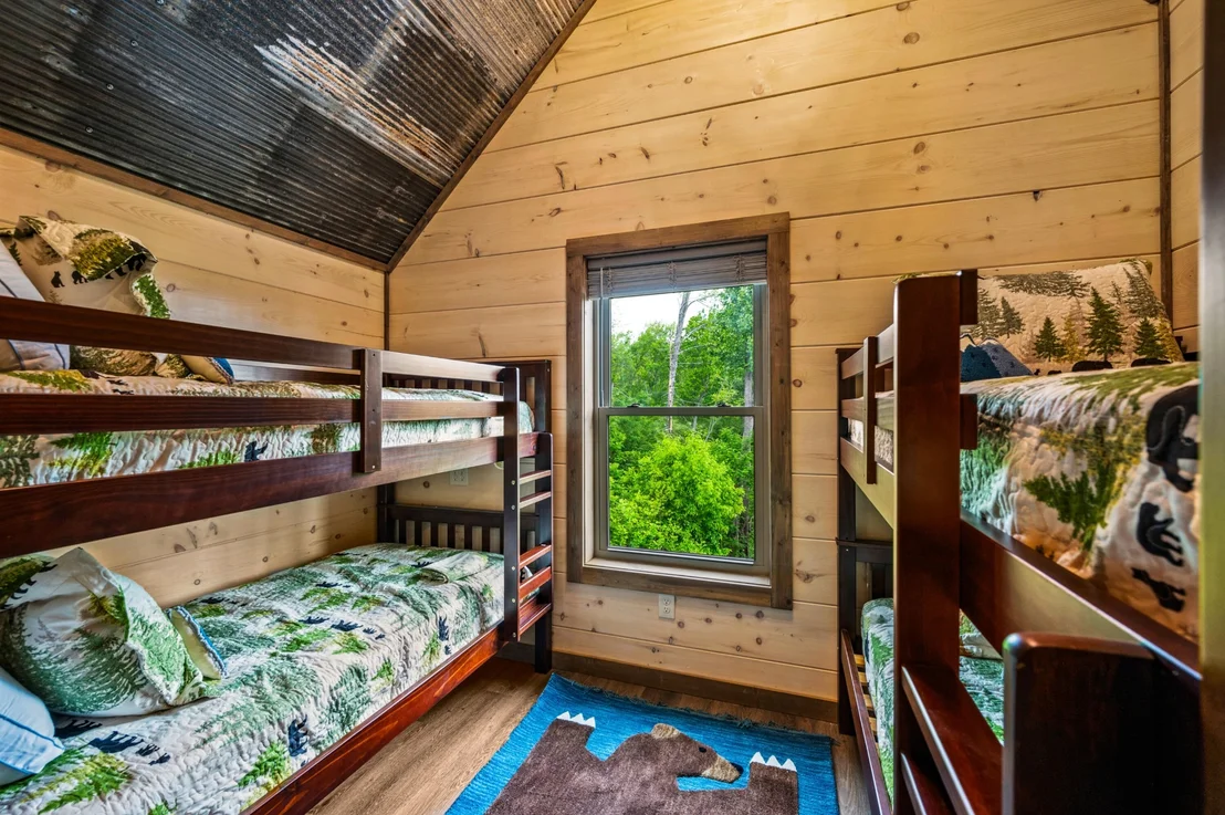 Photo of 1237 Hemlock Drive