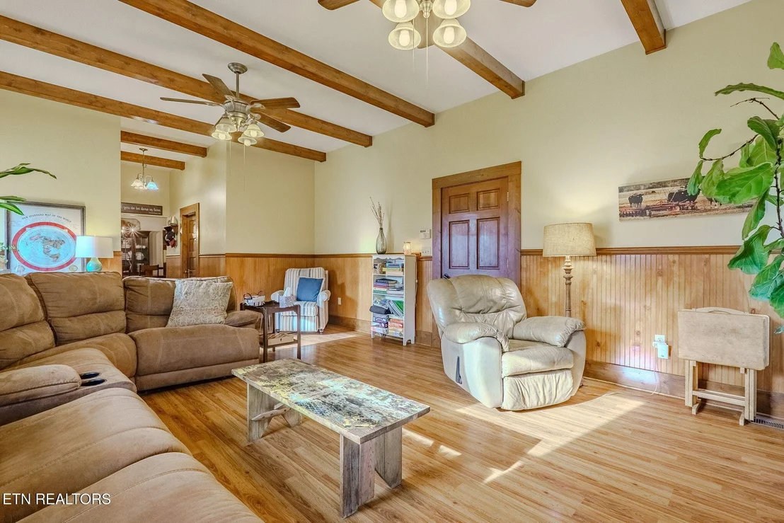 Photo of 2341 County Road 561