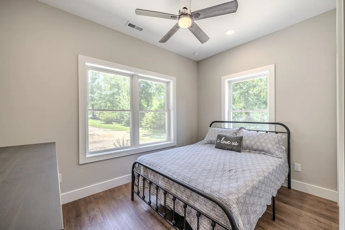 Photo of 395 WEST DR