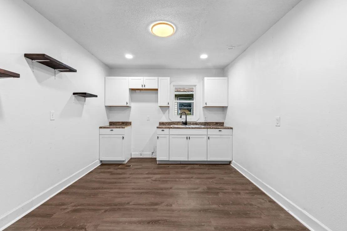 Photo of 1704 Tunnel Boulevard