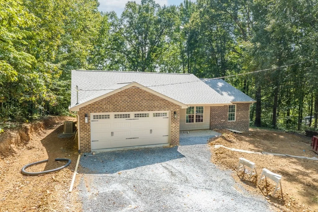 Photo of 1420 S Circle Drive