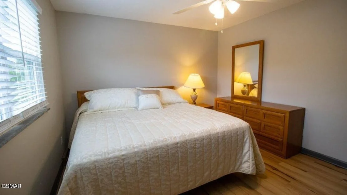 Photo of 310 Hollywood Circle