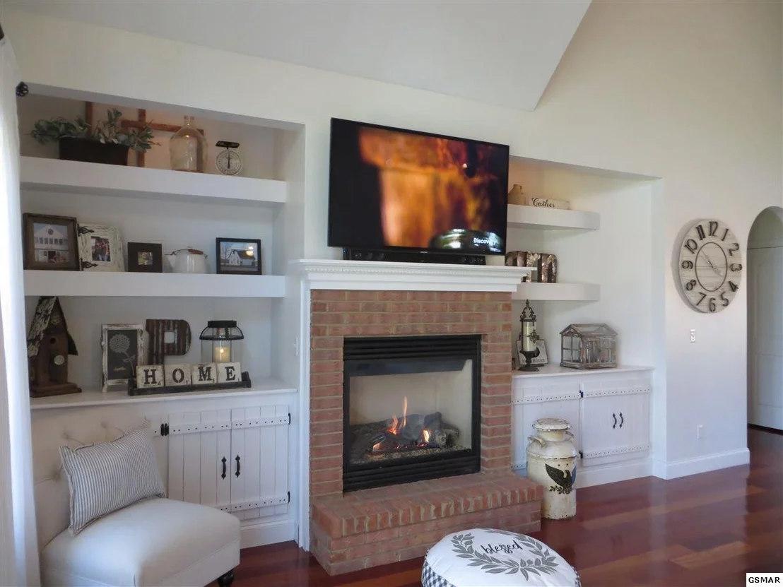 Photo of 1469 Robert Ridge