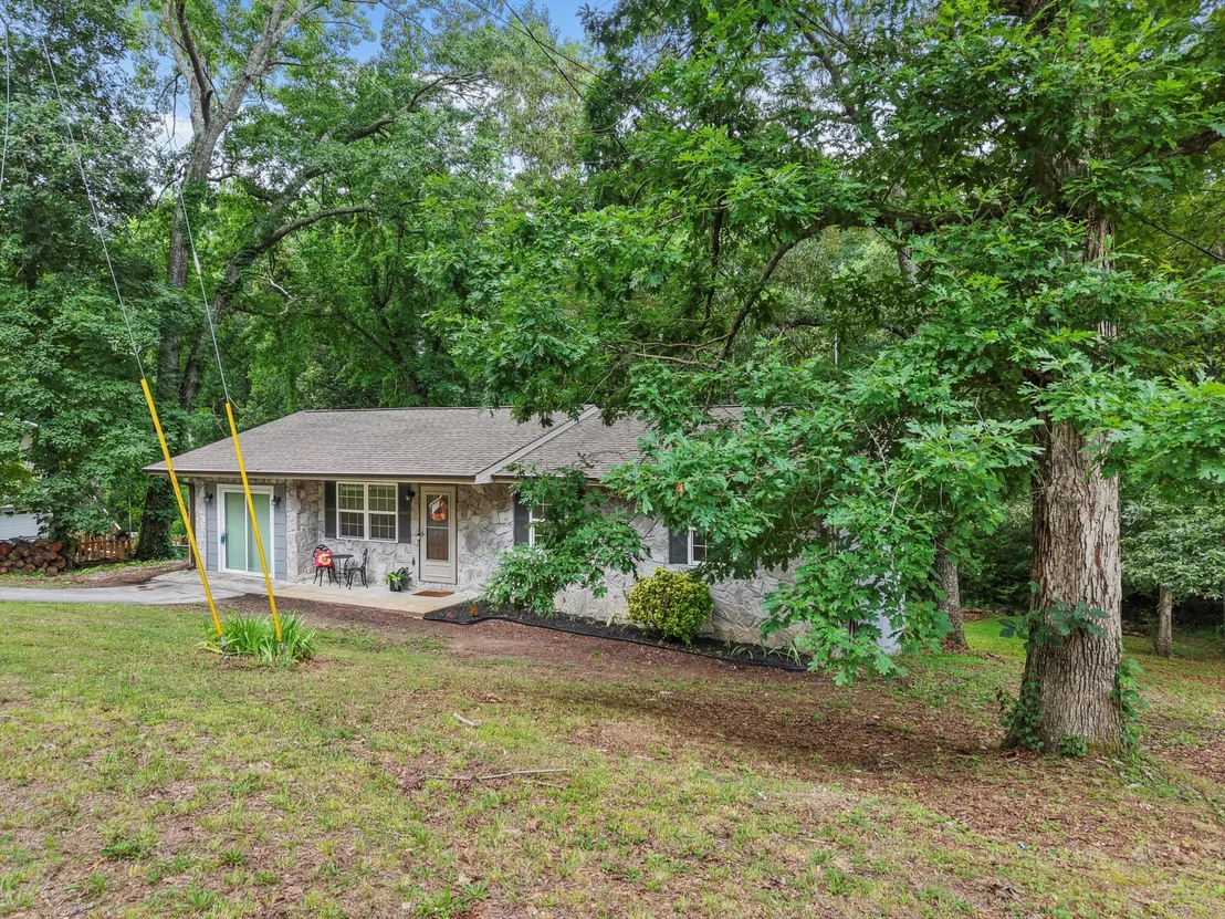 Photo of 300 Marion Drive