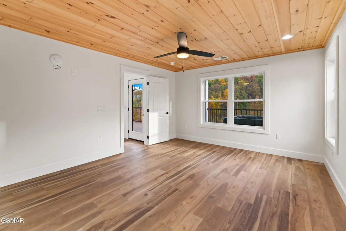 Photo of 652 Pinecrest Drive