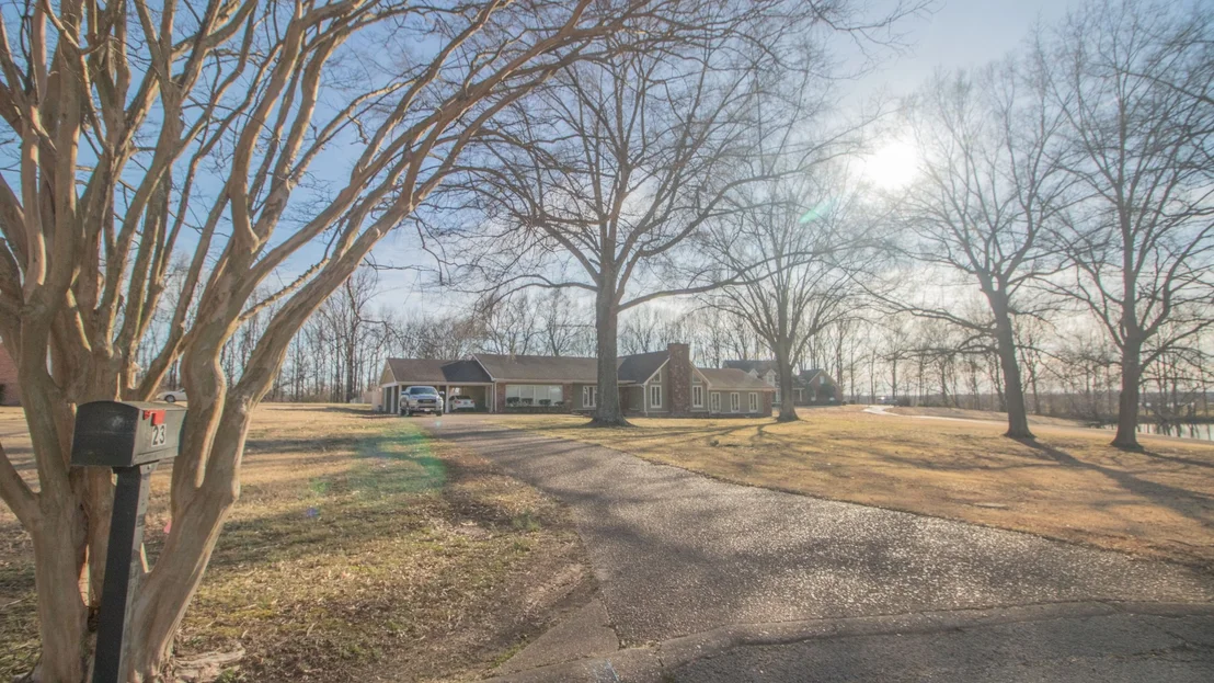 Photo of 23 Forked Oak Ln
