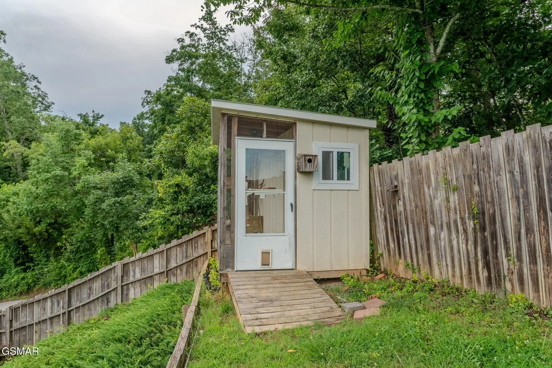 Photo of 1110 Hide Away Lane