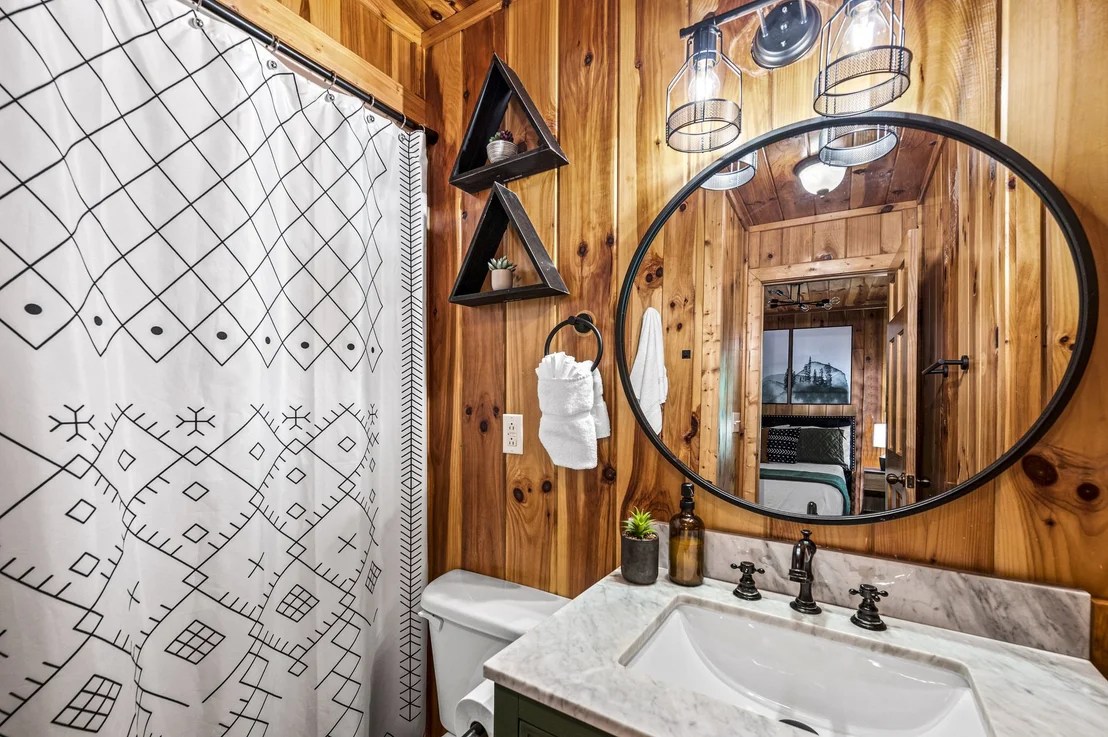 Photo of 2733 Pine Crest Ln
