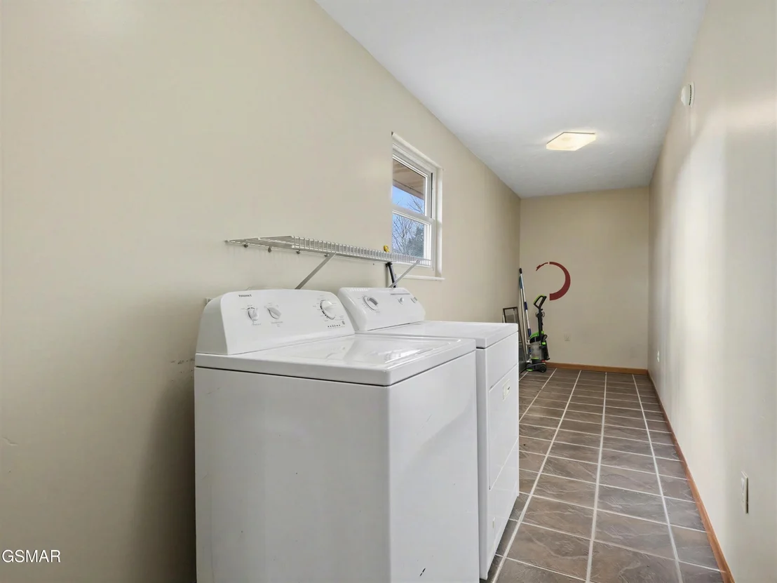 Photo of 2456 Amanda Lane