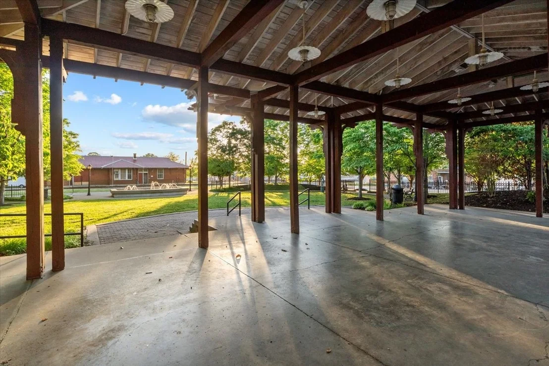 Photo of 1112 Garners Creek Rd