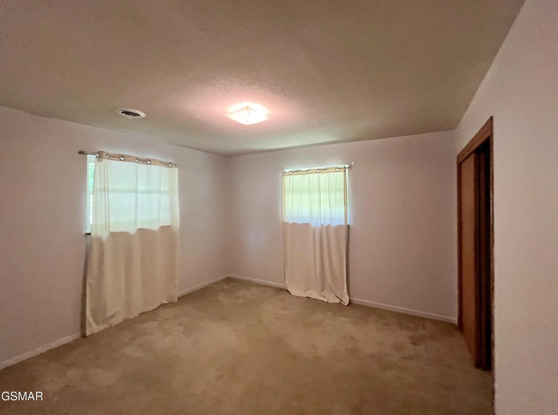 Photo of 827 Murphy Road