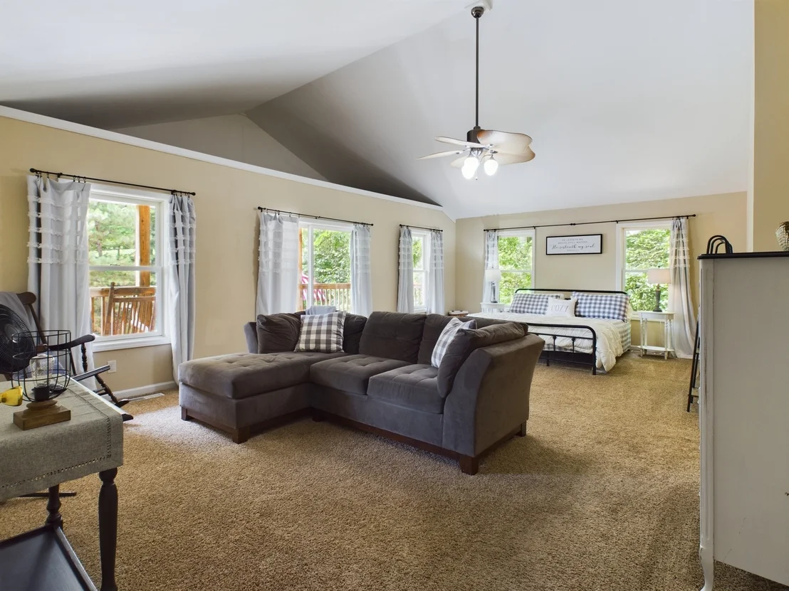 Photo of 73 Mingo Dr