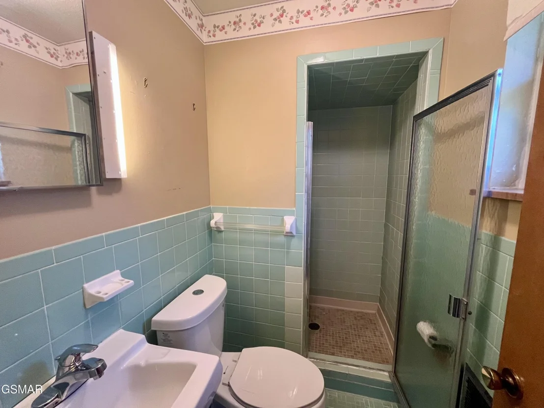 Photo of 827 Murphy Road