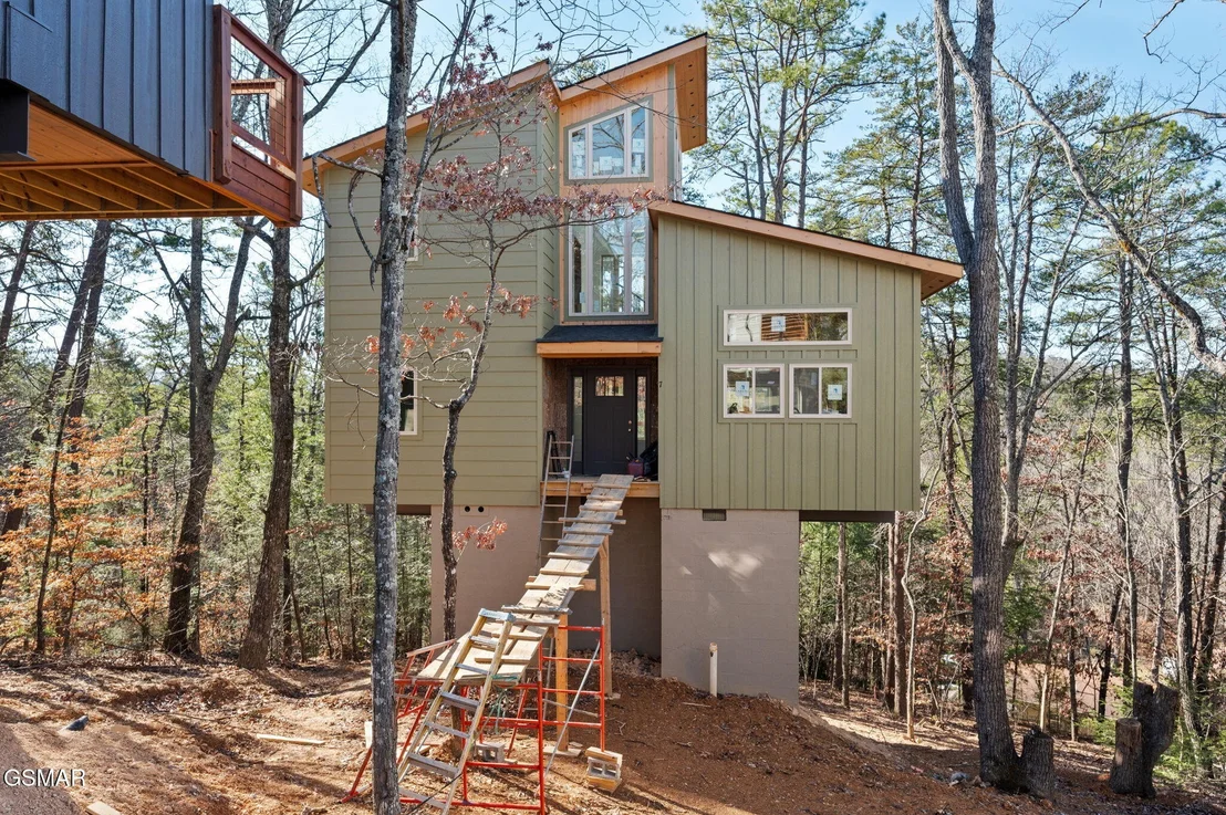 Photo of Unit 7 at 2385 Forge Hideaway Loop