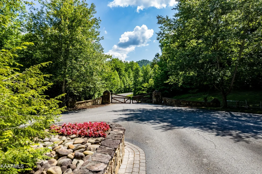 Photo of 135 Springside Way