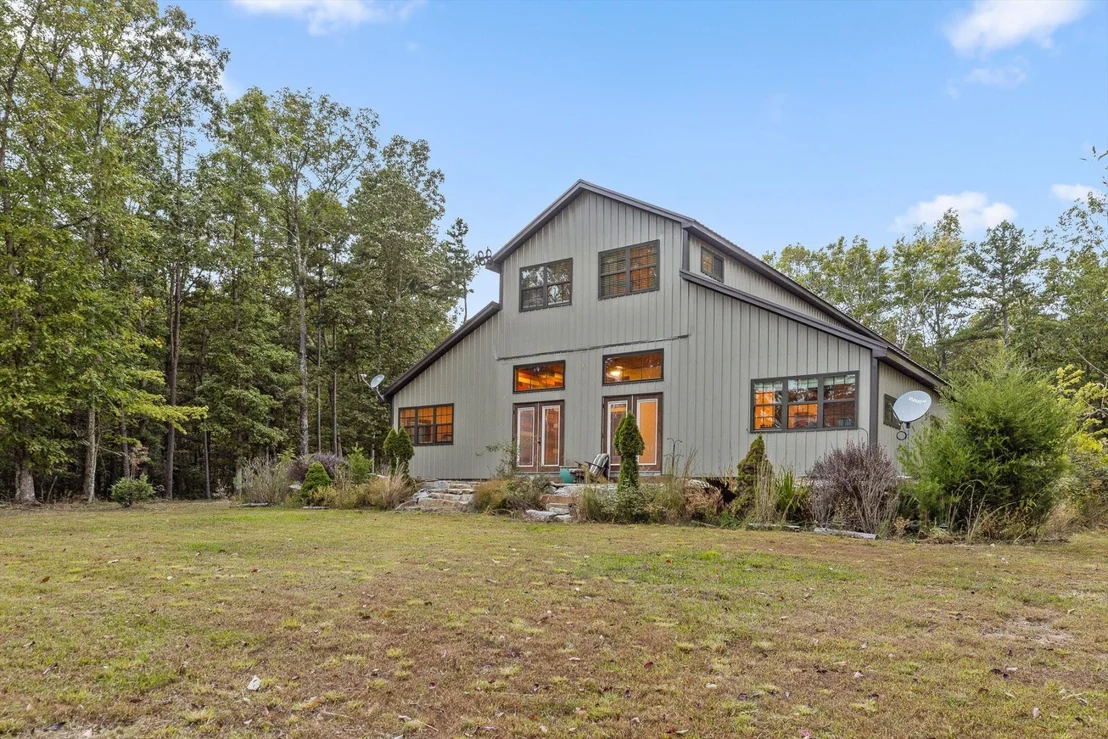Photo of 400 Maple Trail