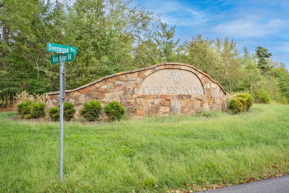 Photo of 157 Deepwood Dr