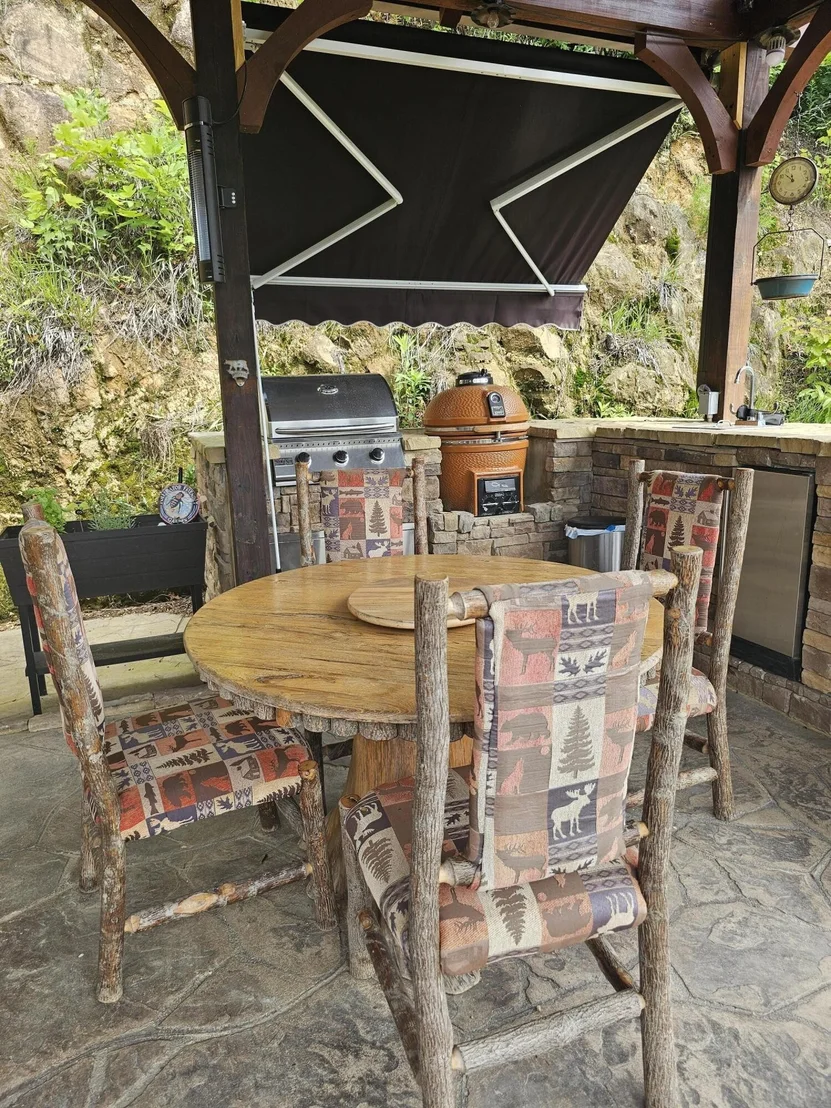 Photo of 2729 Hatcher Mountain Road
