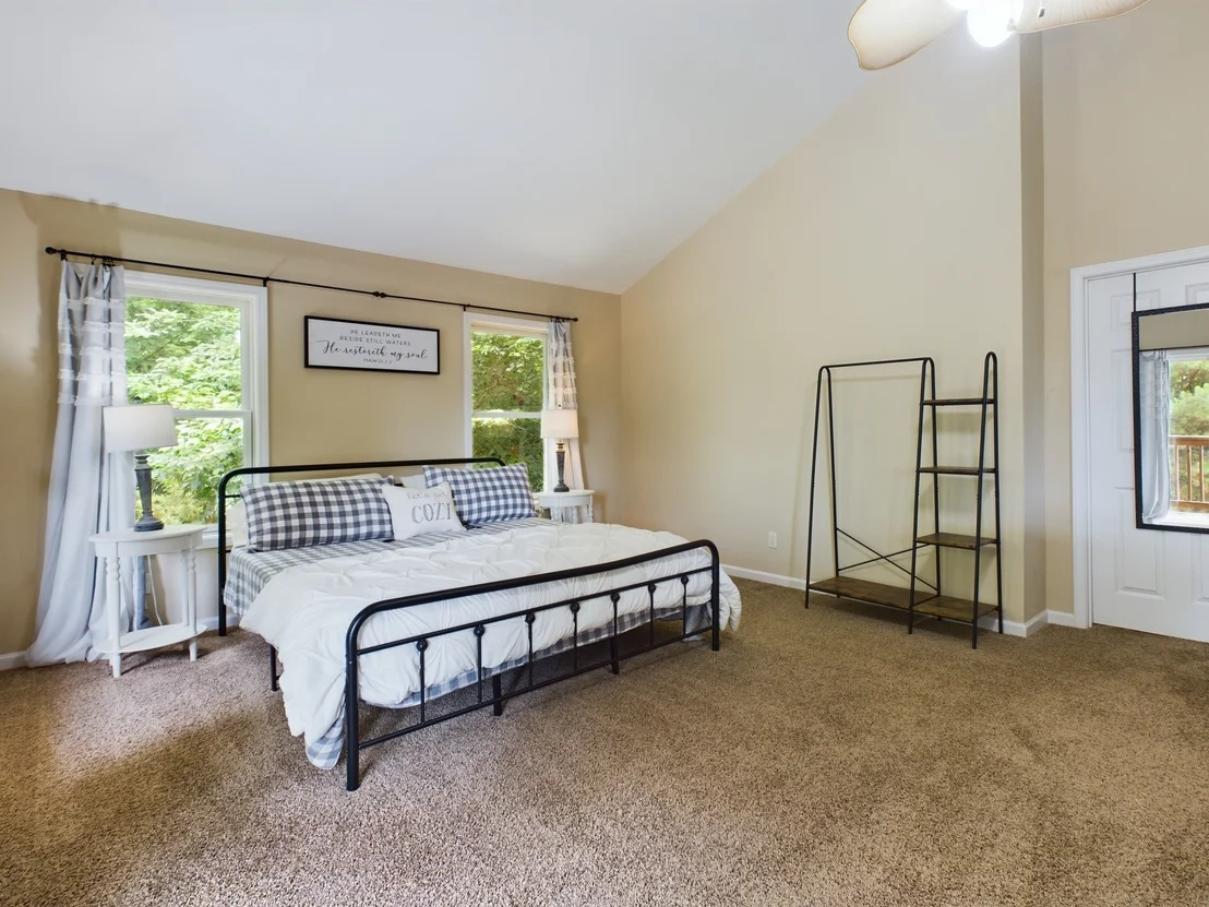 Photo of 73 Mingo Dr