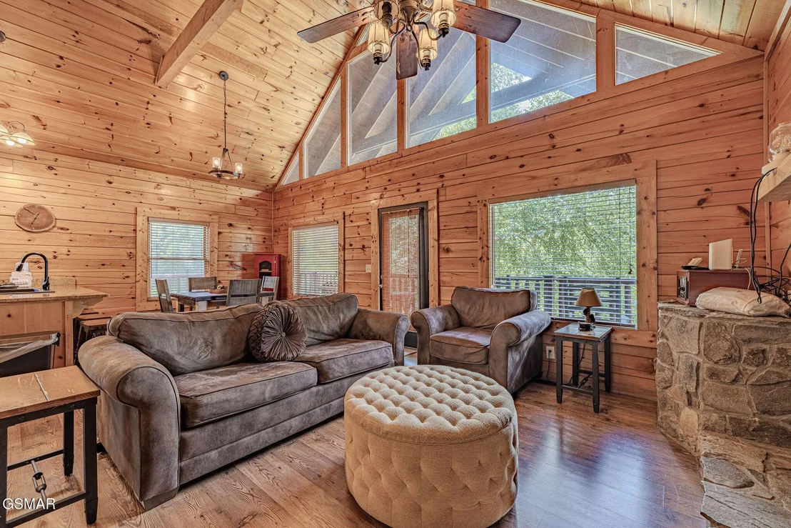 Photo of 1625 Little Cabin Loop