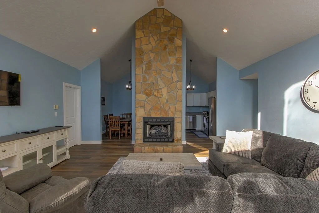 Photo of 616 Heather Lane