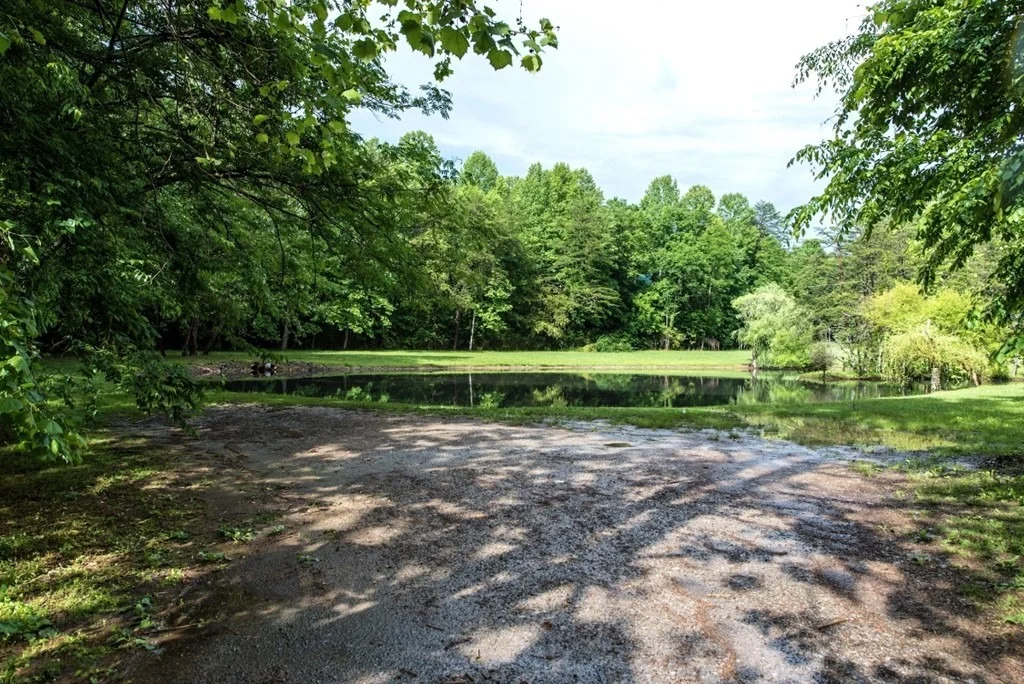 Photo of 1234 Lakeview Drive