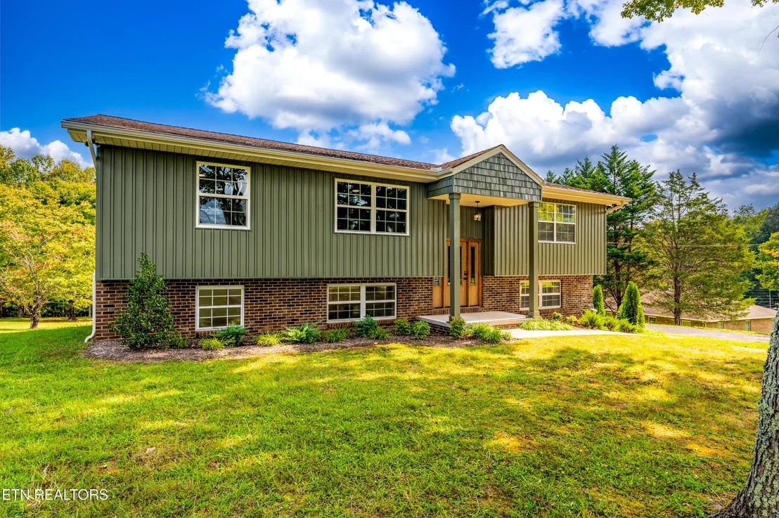 Photo of 1205 Hoss Rd
